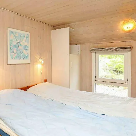 Three-bedroom Holiday In Ringkobing 10 * Klegod