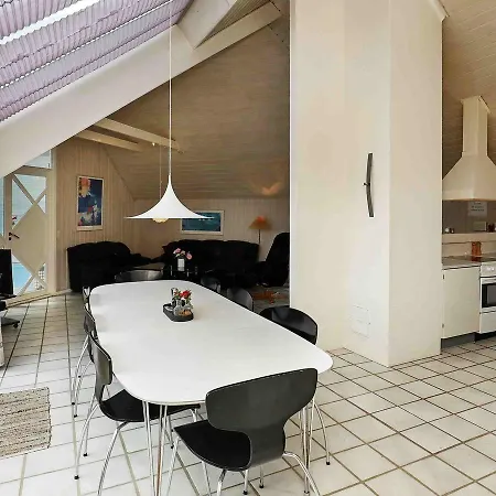 בית נופש Three-bedroom Holiday In Ringkobing 10 *